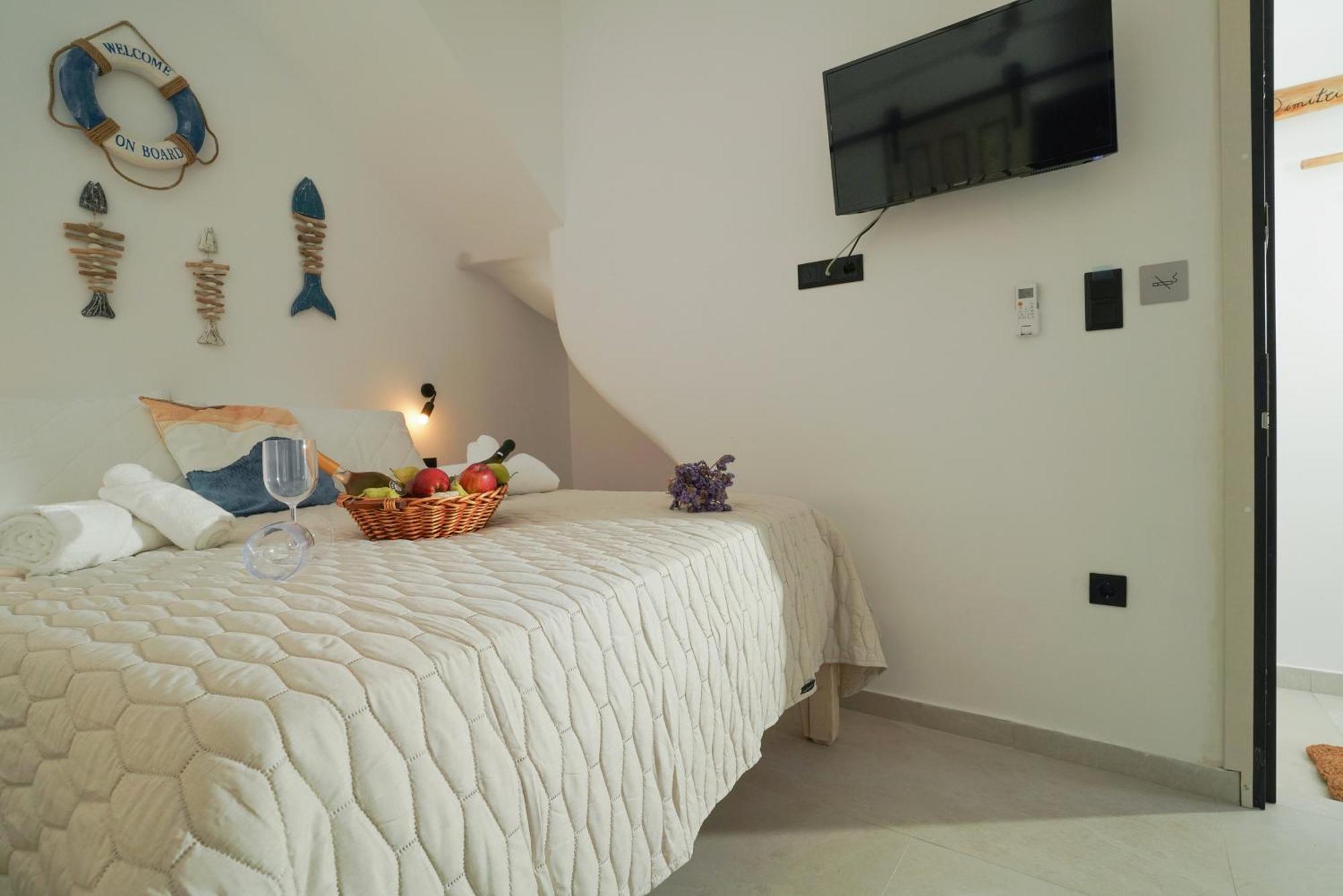Seabed Suites Mykonos Mykonos Town Bagian luar foto