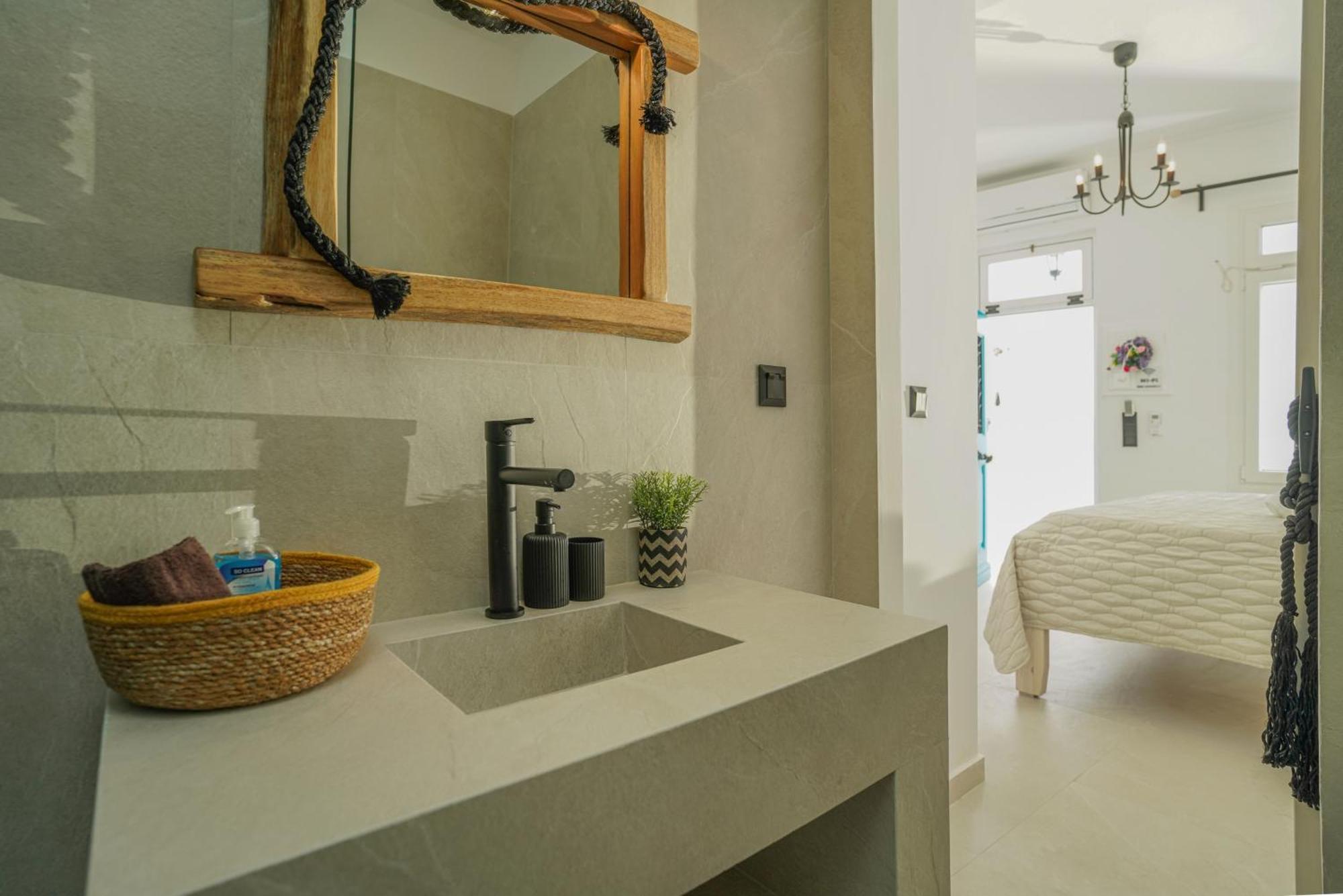 Seabed Suites Mykonos Mykonos Town Bagian luar foto
